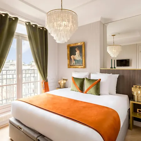 Merveil Signature Hoche - Eiffel Tower View *