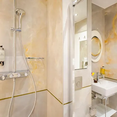 Appartement Merveil Signature Hoche - Eiffel Tower View