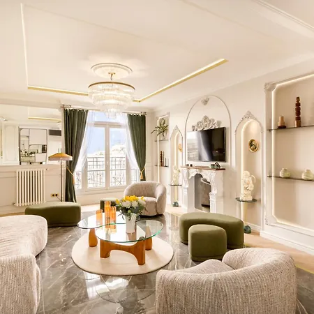 Merveil Signature Hoche - Eiffel Tower View * Parijs