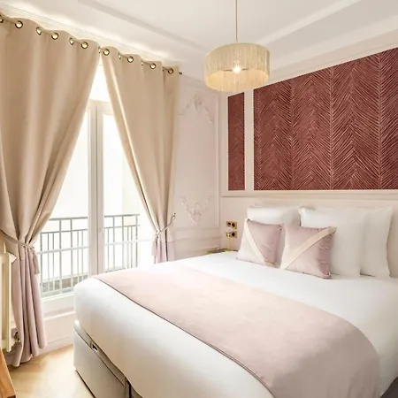 Appartement Merveil Signature Hoche - Eiffel Tower View Parijs