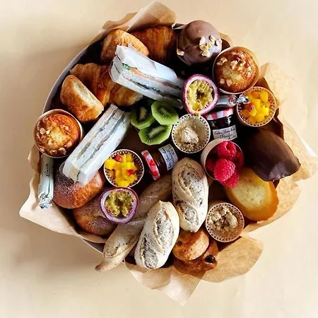 Merveil Signature Hoche - Eiffel Tower View