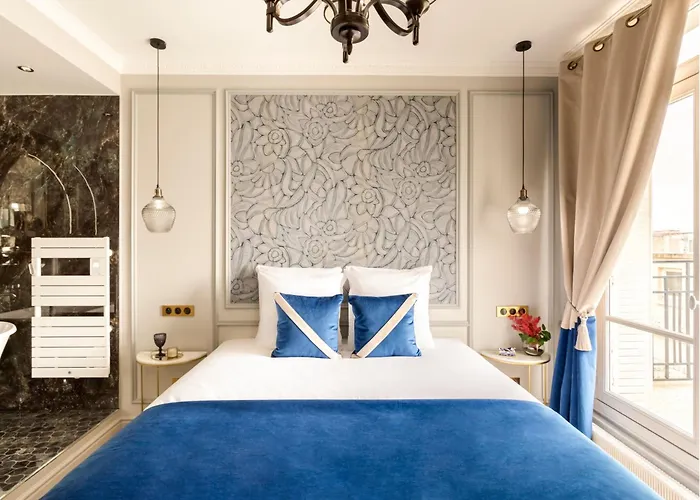 Merveil Signature Hoche - Eiffel Tower View *