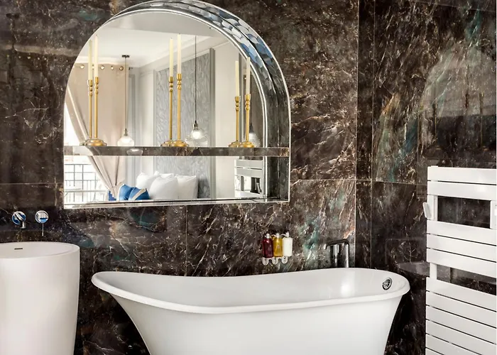 Appartamento Merveil Signature Hoche - Eiffel Tower View Parigi