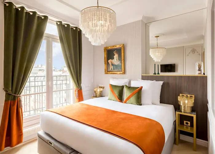 Merveil Signature Hoche - Eiffel Tower View *