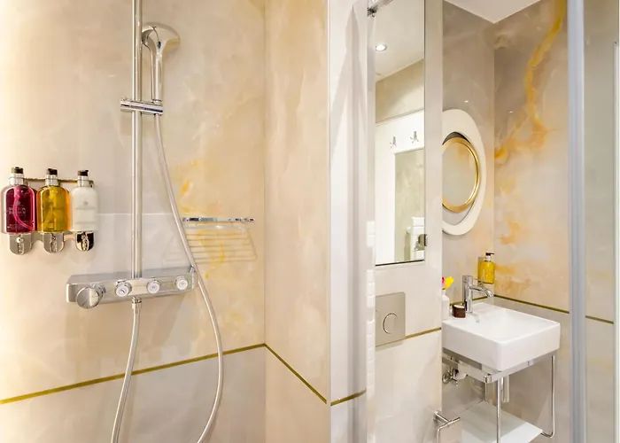 Appartamento Merveil Signature Hoche - Eiffel Tower View