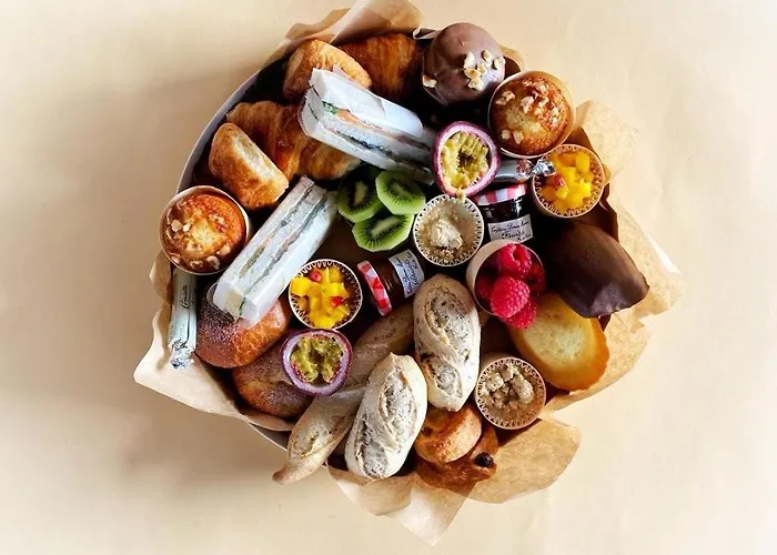 Merveil Signature Hoche - Eiffel Tower View